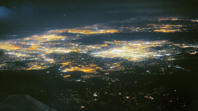 投资人只问能不能日更，不问这集谁在演