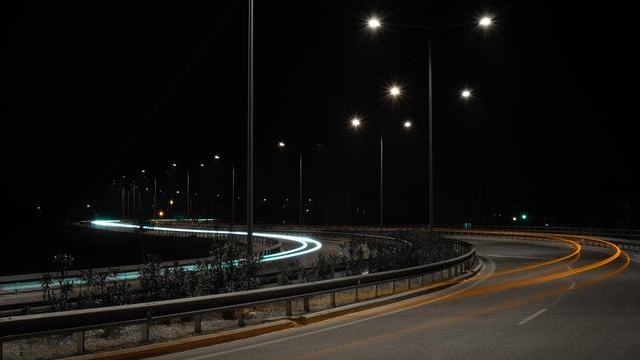 博主晒出「被坑档期」日历，平台规则页没有这一条